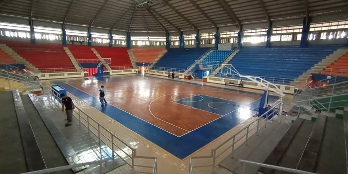 Lantai lapangan basket