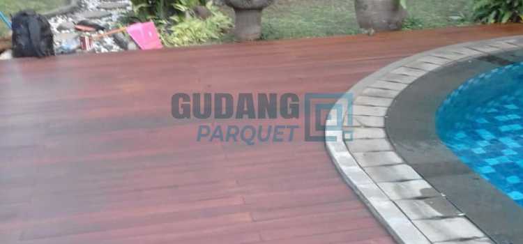 lantai kolam renang