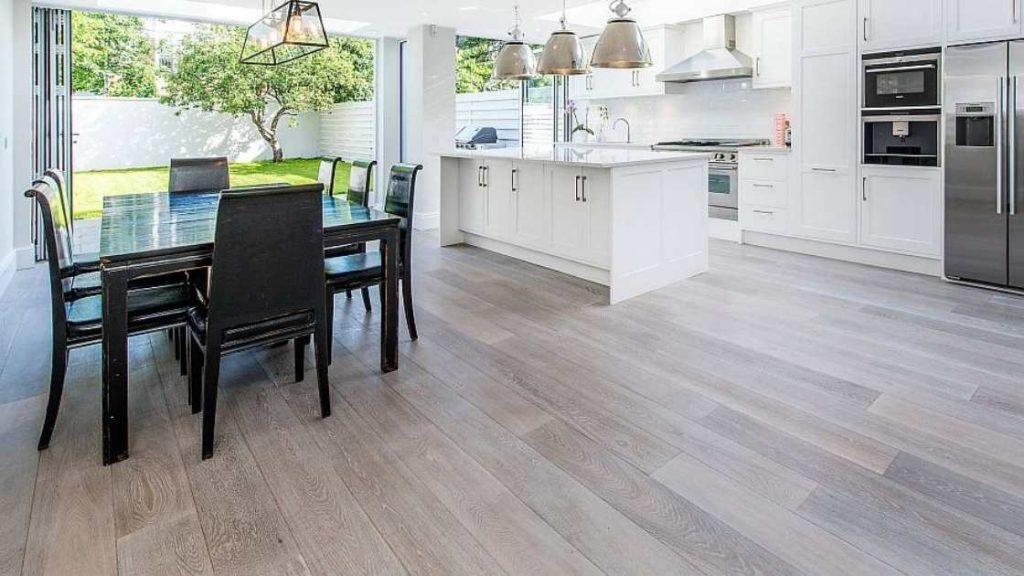 lantai kayu dapur