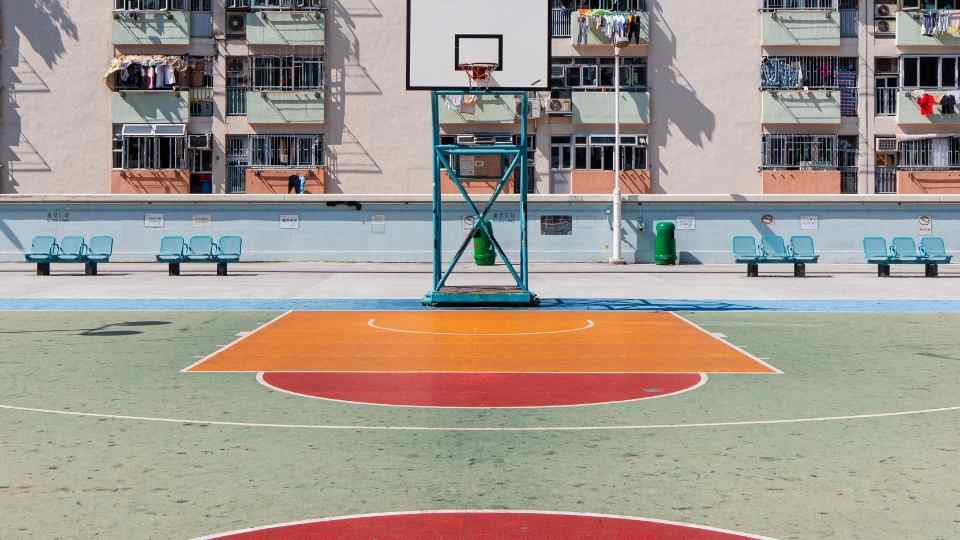 lantai lapangan basket