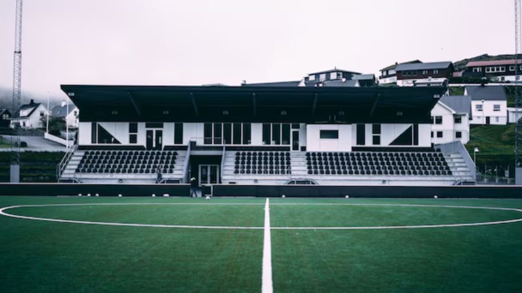 ukuran lapangan bola