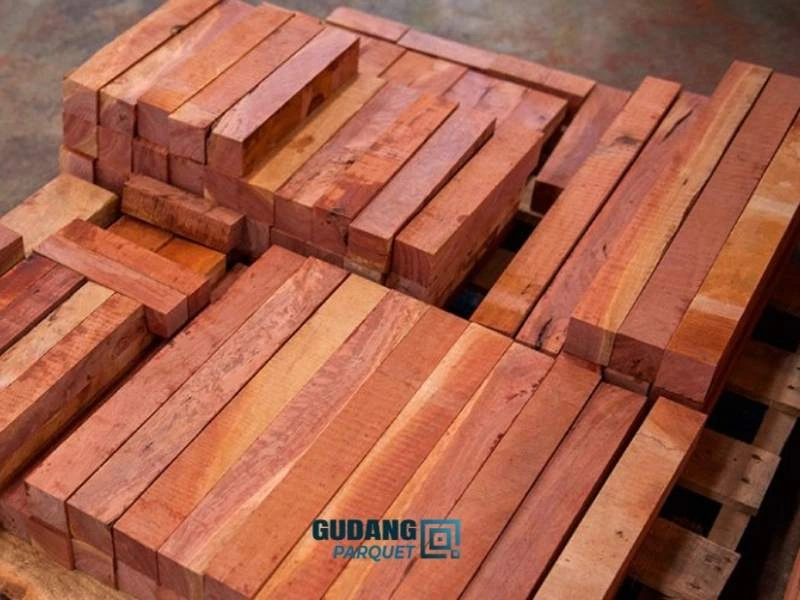 kayu redwood